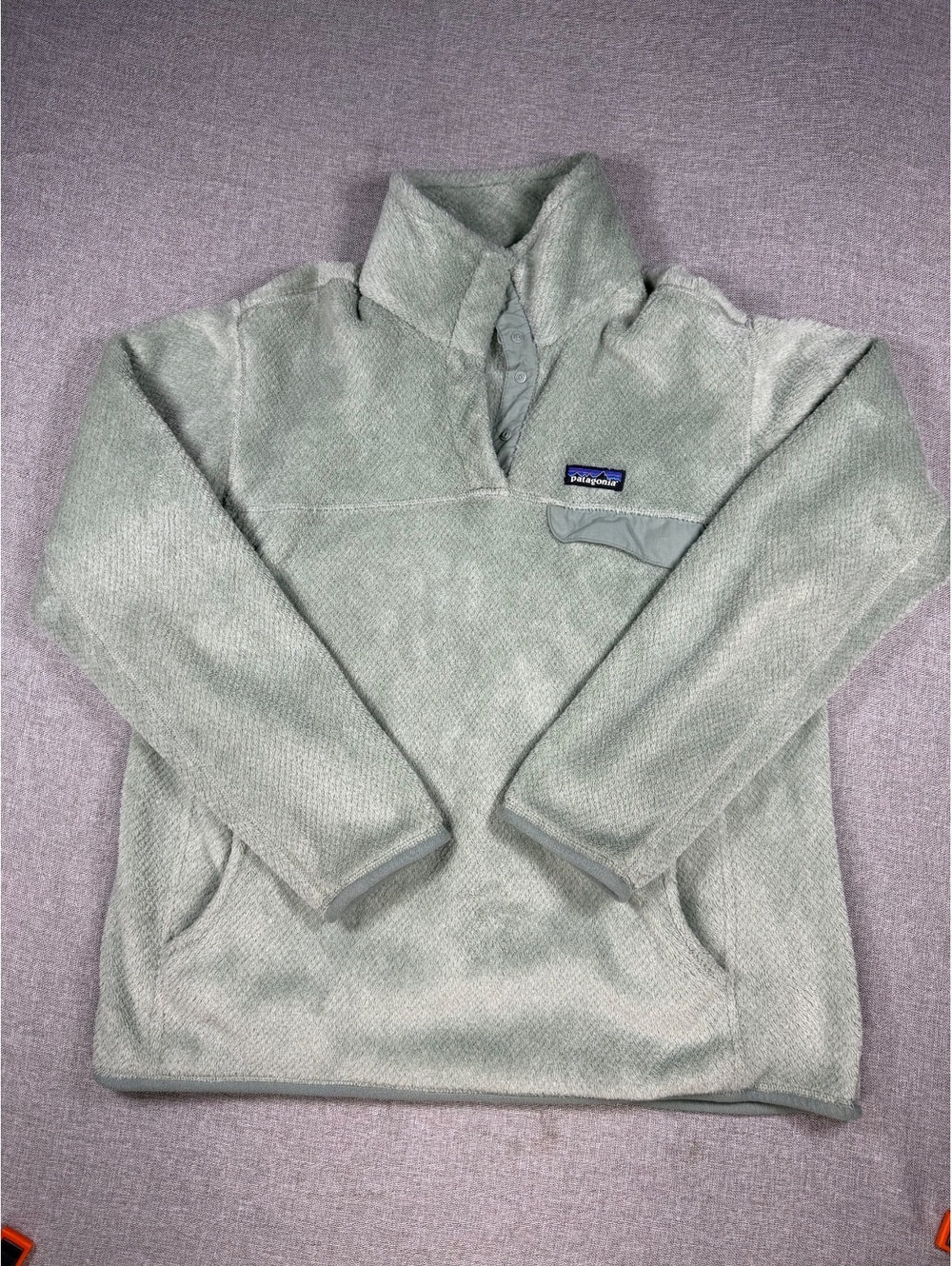 Patagonia Women's XL Light Green Fleece Pullover